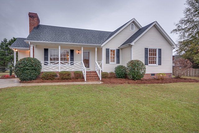 1st image of 200 Cypress Ct