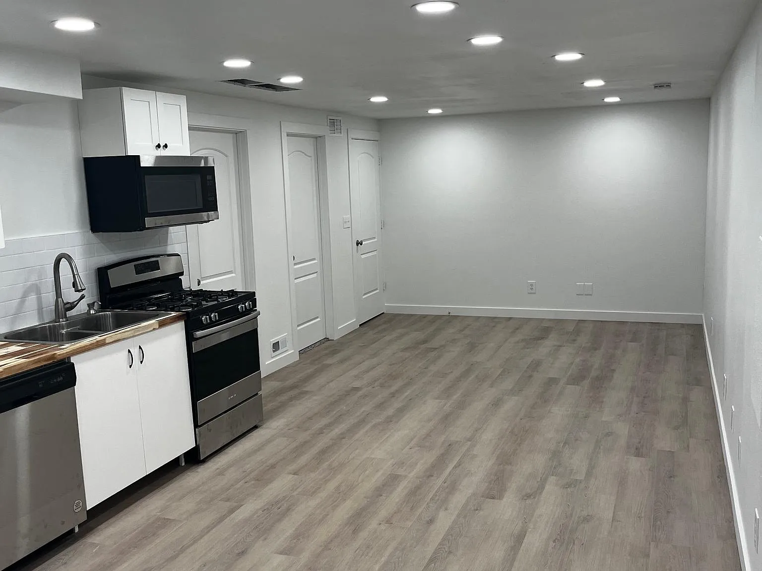 2 bed, 1080 sqft, $1,400 — Photo 4