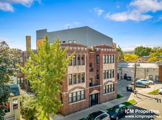 2227 W Wilson Ave #22, Chicago, IL 60625