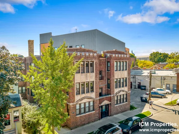 2227 W Wilson Ave #22, Chicago, IL 60625
