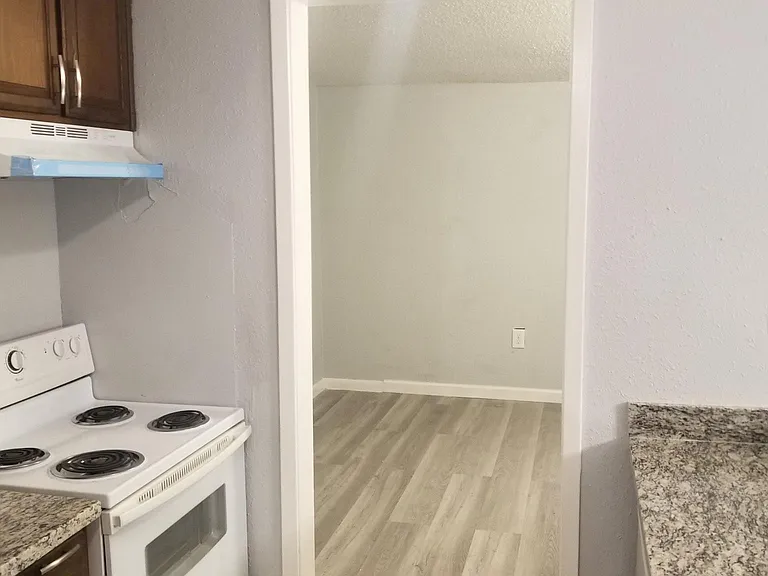 12435 W Village Dr #B — Photo 5