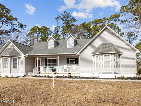 2nd image of 300 Crestwood Drive