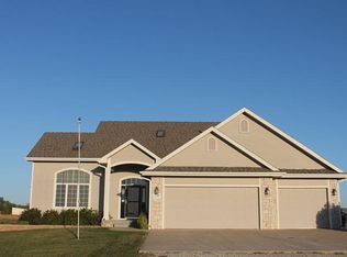 7818 SW Fairlawn Rd, Wakarusa, KS 66546