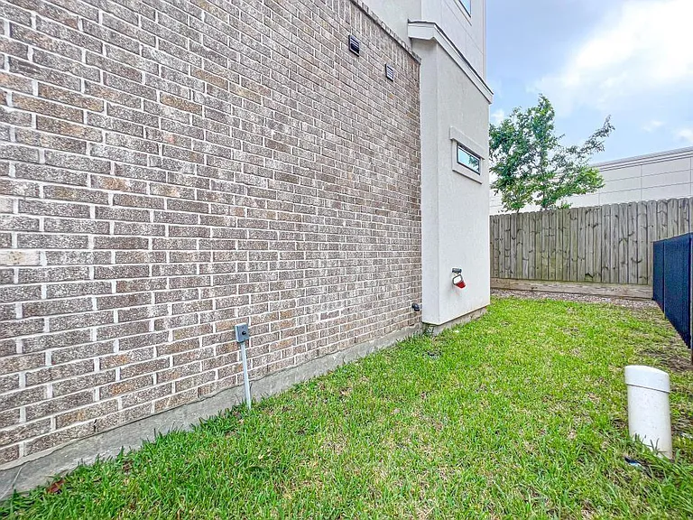 2122 Blalock Rd #A — Photo 41