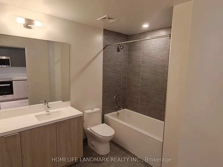400 King St W #2119 — Photo 16