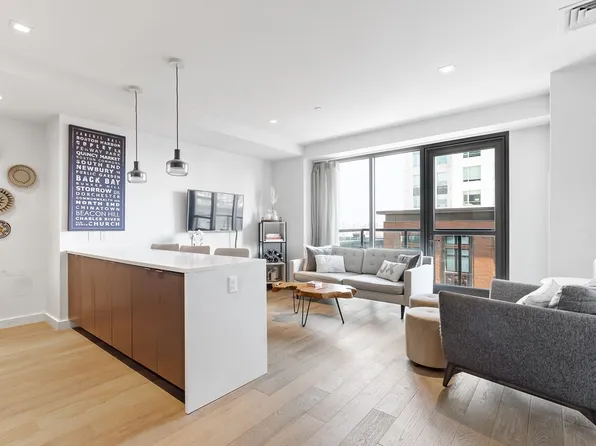 375 Canal St #709, Somerville, MA 02145