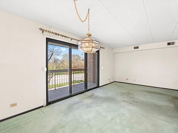 3rd image of 15103 Quail Hollow Dr APT 604
