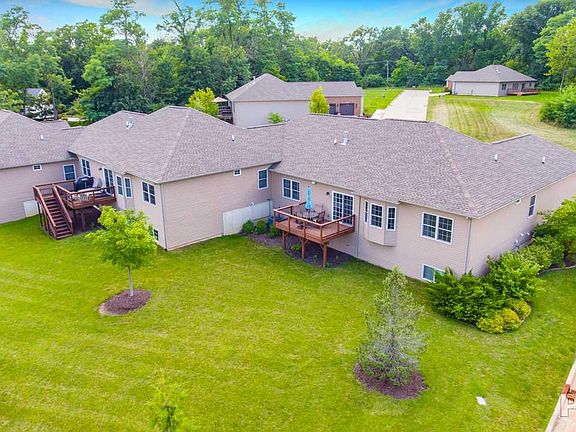 3rd image of 6212 N Lauren Ln