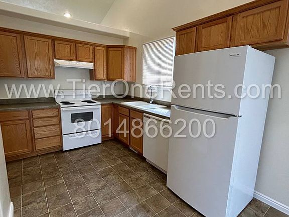 4th image of 212 W 1160 N Unit 131