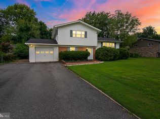 7801 Killebrew Dr, Annandale, VA 22003