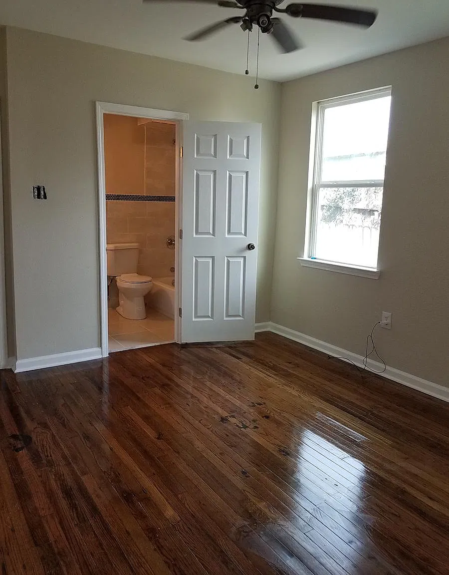 3 bed, 2000 sqft, $1,750 — Photo 2