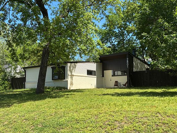 2nd image of 2801 Circlewood Rd
