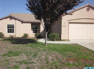 2718 N Shady Ct, Visalia, CA 93291