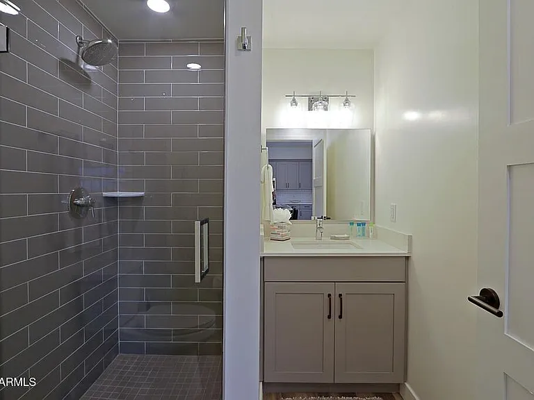 475 N 9th St #311 — Photo 6