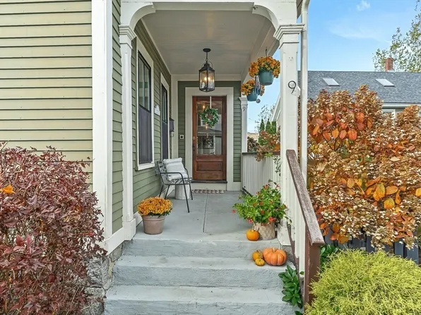 9 Chapman Ave, Andover, MA 01810