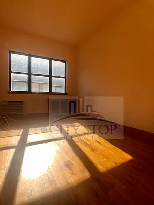 Rented by City Stop Realty | media 14