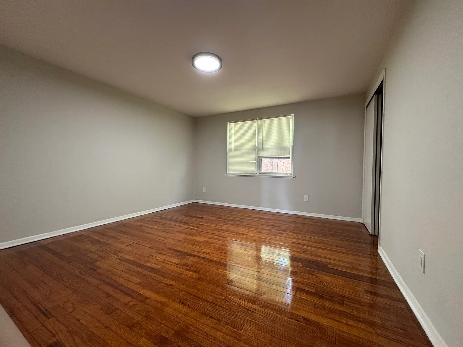 3 bed, 1200 sqft, $2,195 — Photo 1