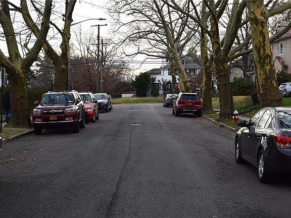 5th image of 216 Magnolia Ave
