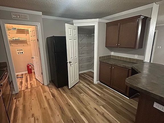 2nd image of 540 Fairview Ct