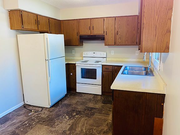 5th image of 503 S 2nd St