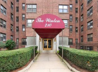 210 Martine Avenue 4l, White Plains, NY 10601