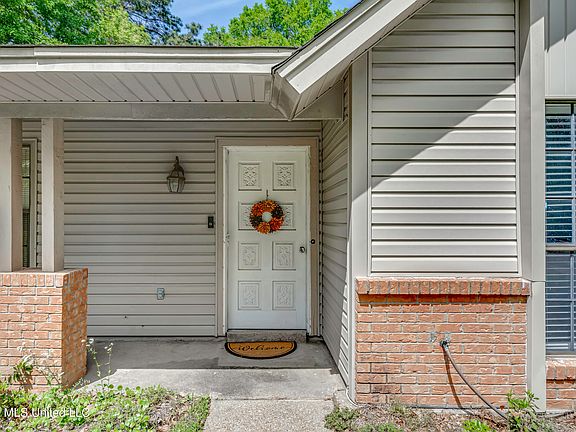 2nd image of 130 Cypress Dr