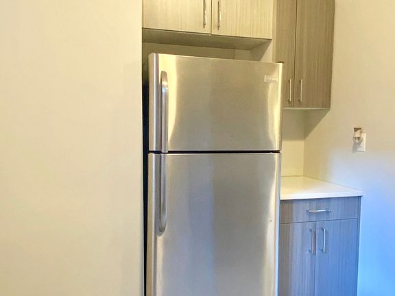 5th image of 260 Parkside Ave APT A3w