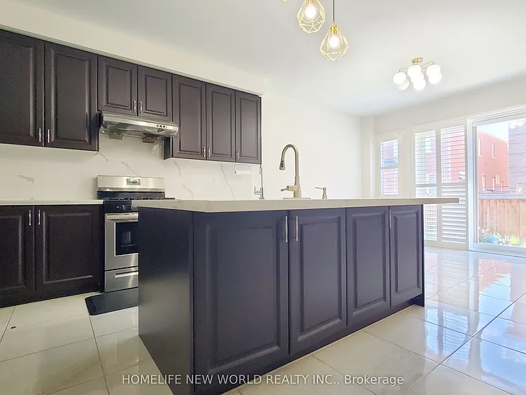 28 Fallharvest Way — Photo 8