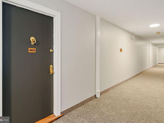 5th image of 1101 Saint Paul Pl #1805