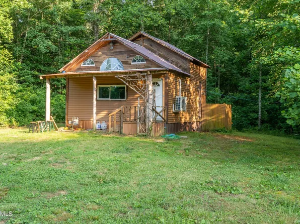 131 Bart Woolum Rd, Lancing, TN 37770