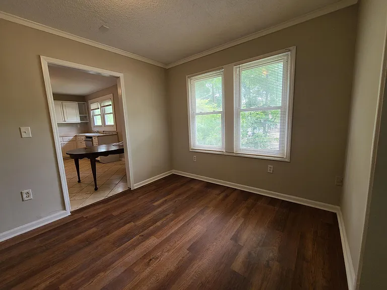 601 S Elizabeth Pl NW — Photo 4