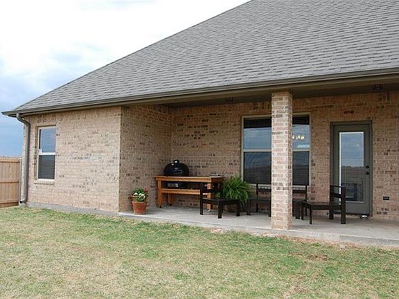3rd image of 4303 NE Water Edge Dr