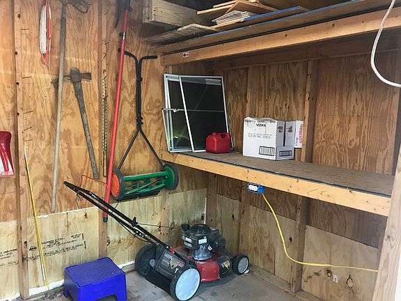  Shelves and hooks