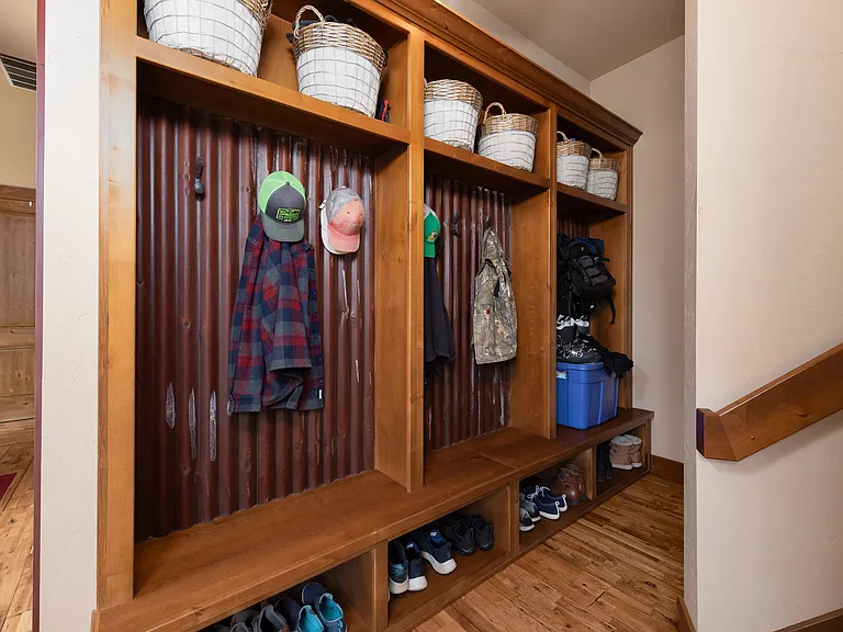 16855 Ponderosa Cascade Dr — Photo 32
