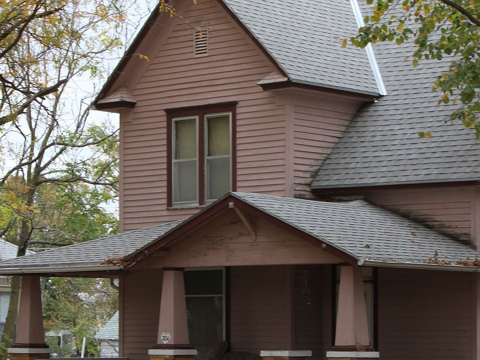 2nd image of 304 N Wilson St