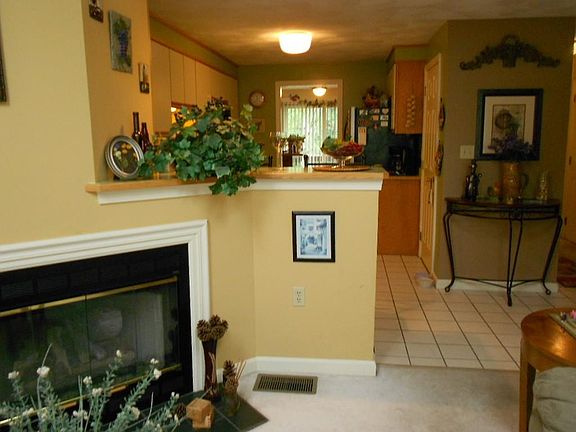 3rd image of 24 Lilac Ln #24