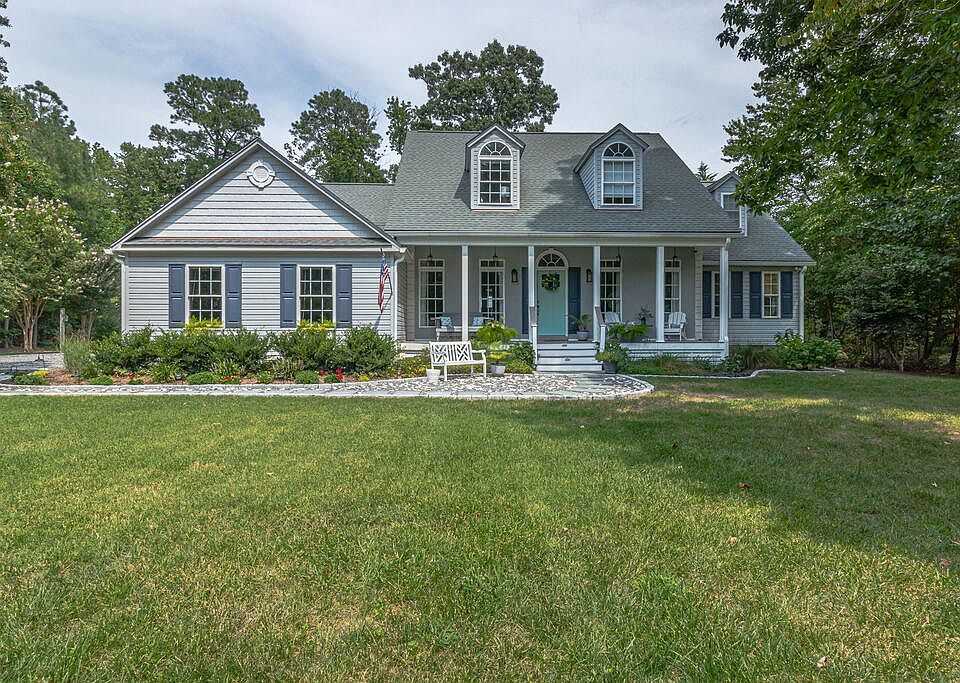 1st image of 766 Twin Harbor Rd