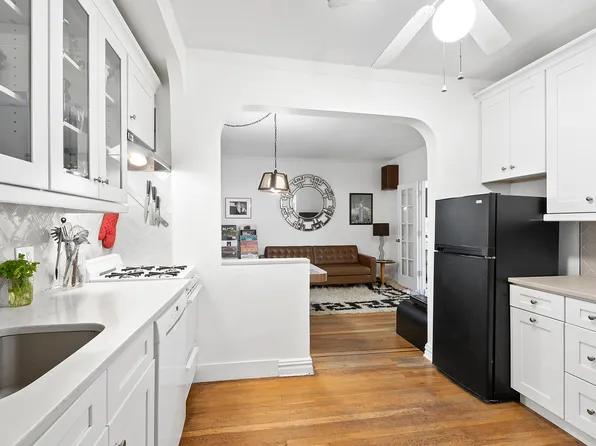 140 E 2nd St APT 5F, Brooklyn, NY 11218