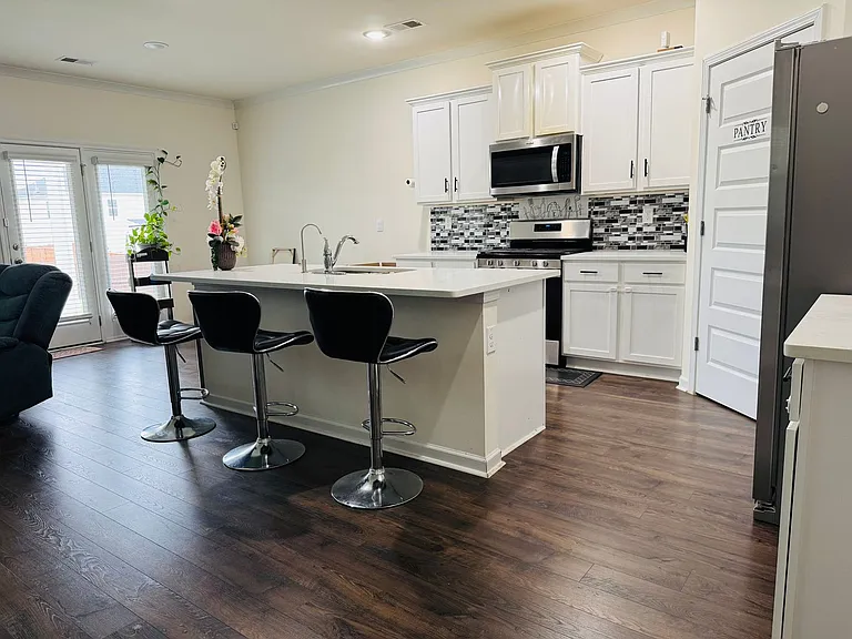 3369 English Elm Way — Photo 10