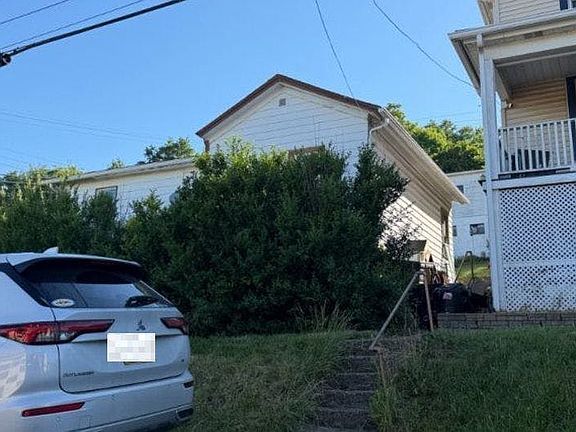 2nd image of 1601 5th Ave