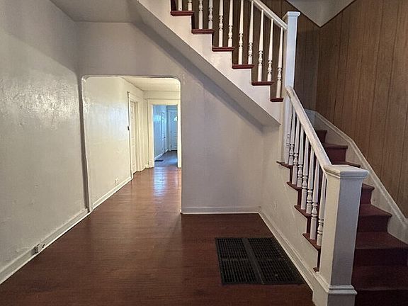 3rd image of 5456 Christy Ave