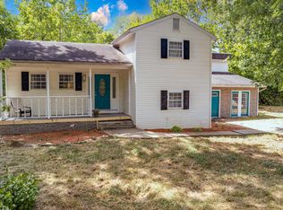 980 Summit Point Rd, Summit Point, WV 25446