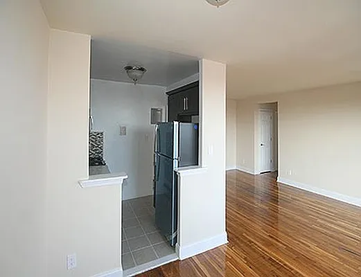 Rented by SW Queens Mezzanine | media 30