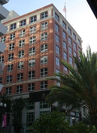 2nd image of 111 E Flagler St APT 1001