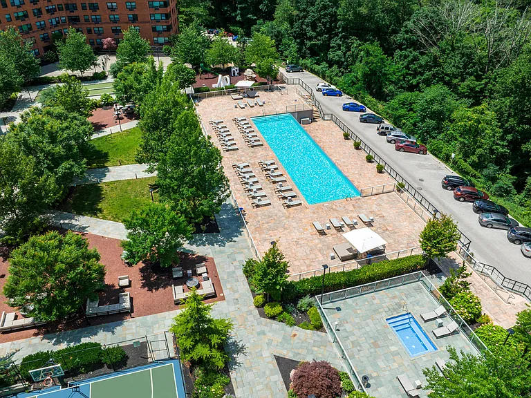 Rittenhouse Hill Backyard