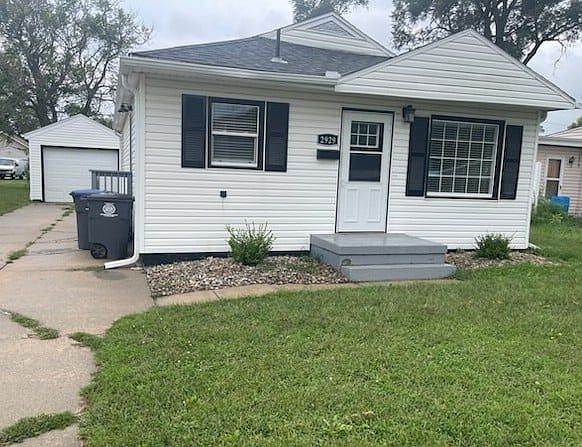 1st image of 2929 Avenue G