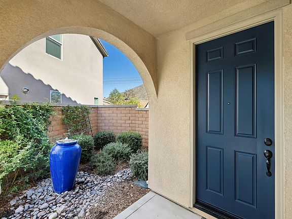 Front door area/porch