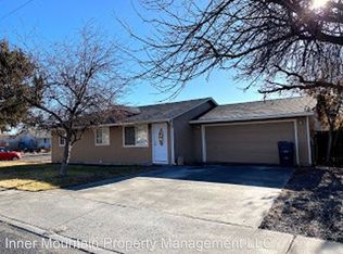 3416 SW Obsidian Ave, Redmond, OR 97756