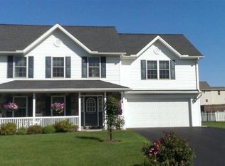 74 Longstreet Dr, Carlisle, PA 17013