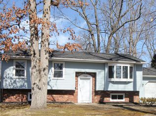 1608 White Oak Ln, Williamstown, NJ 08094